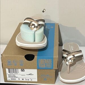 Clarks Cloudsteppers Breeze Coral  Sandals Metallic Combi